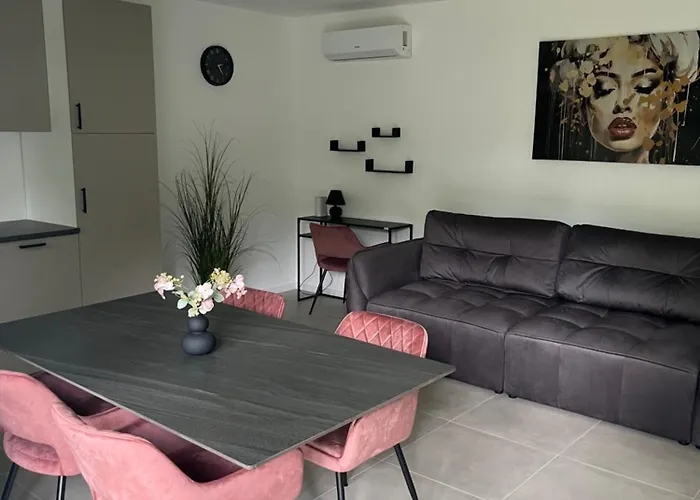 Gemini Lux- Moon Balaton Дом отдыха Балатонкенезе